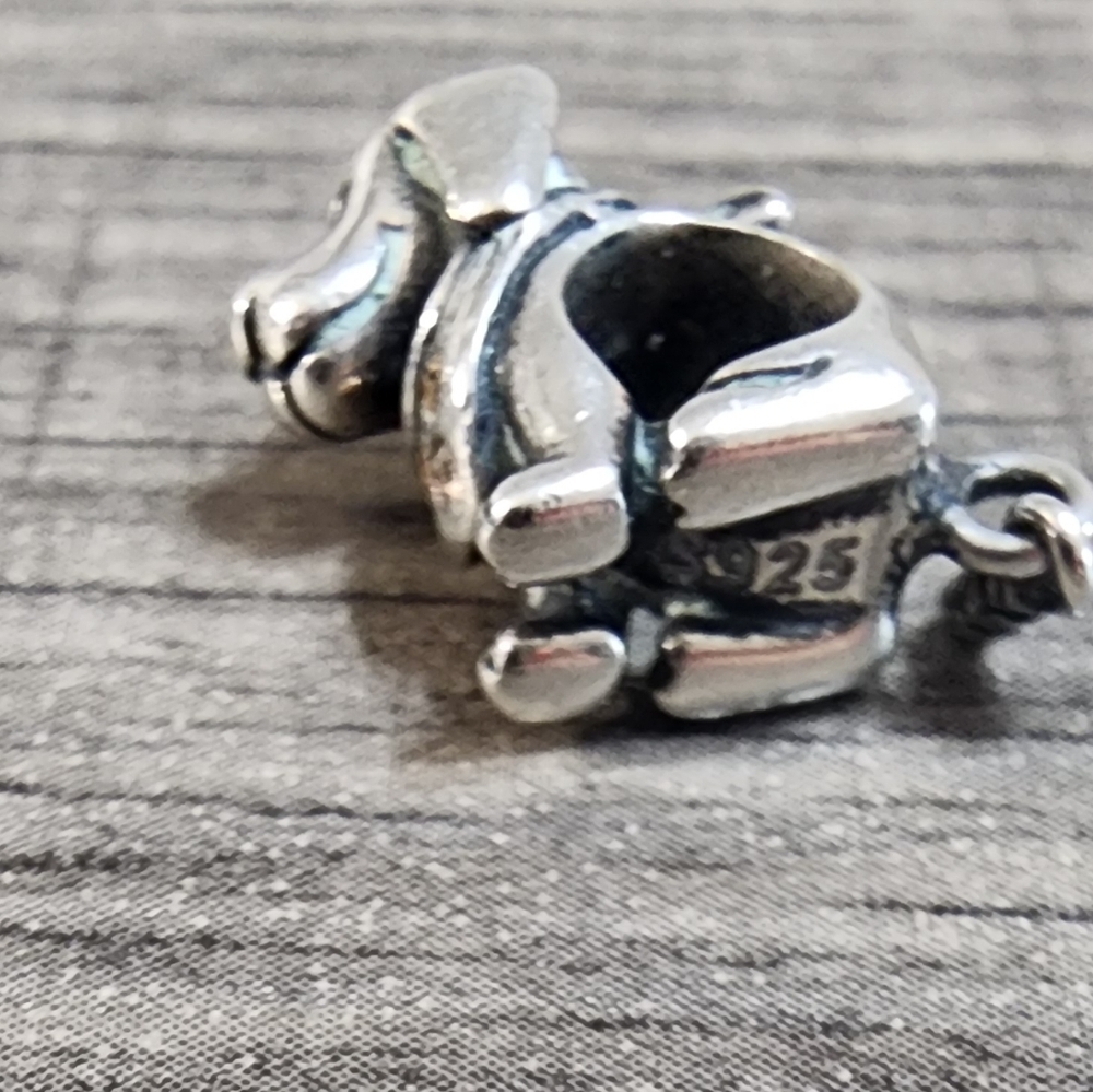 S925 Sitting Dog With Bandana Charm - Picture 4 of 6